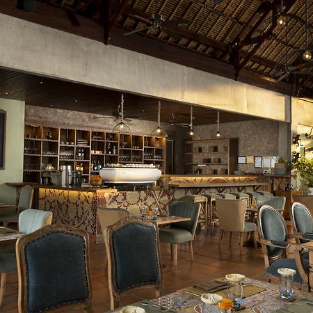 Alaya Resort Ubud Exteriér fotografie The interior of the restaurant