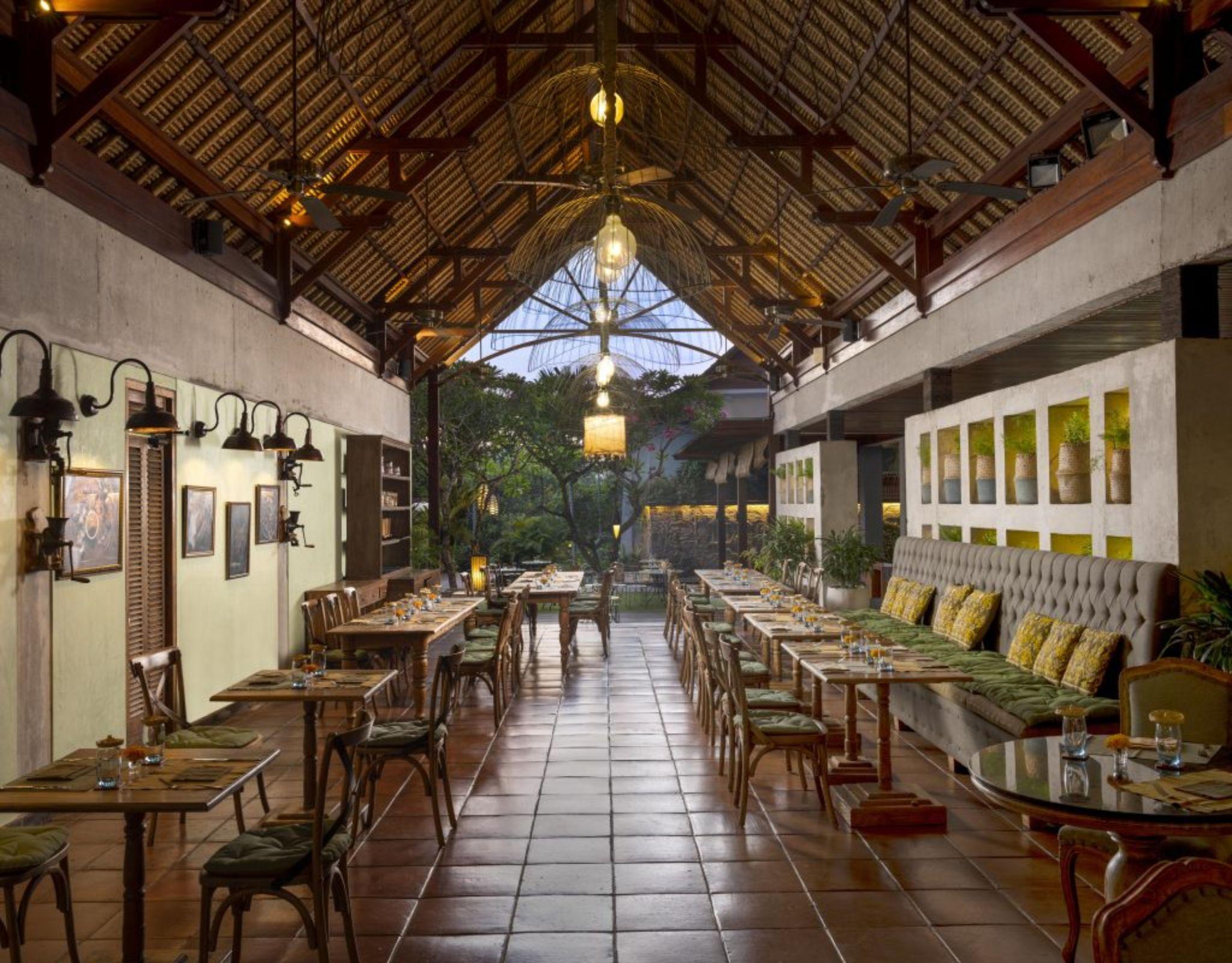 Alaya Resort Ubud Exteriér fotografie The interior of the restaurant