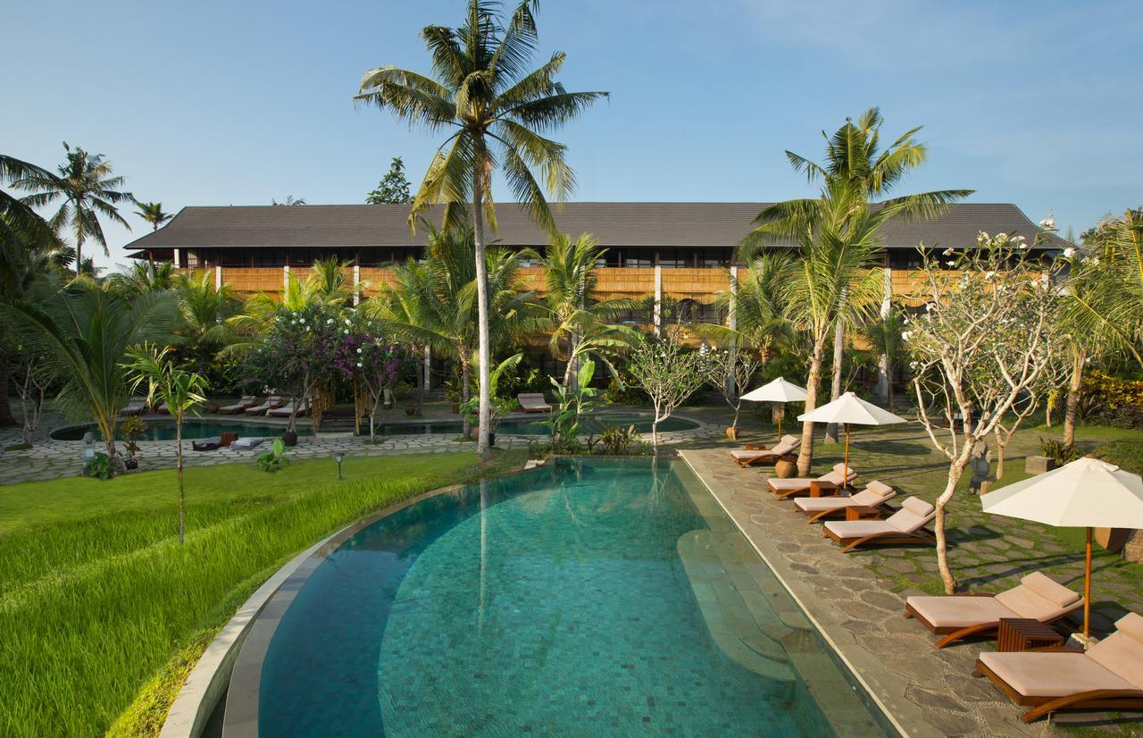 Alaya Resort Ubud Exteriér fotografie The hotel's swimming pool