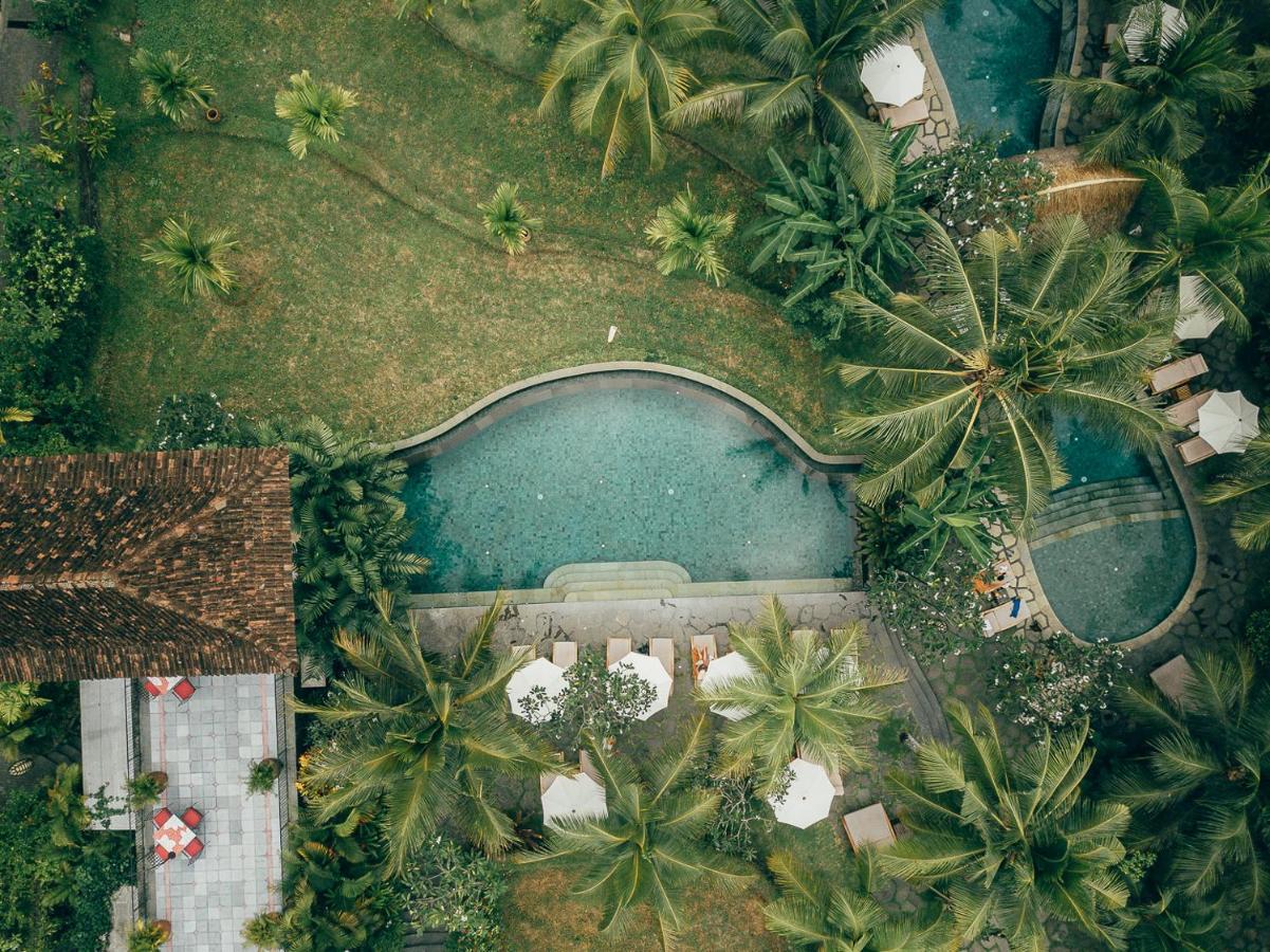 Alaya Resort Ubud Exteriér fotografie Aerial view of the resort