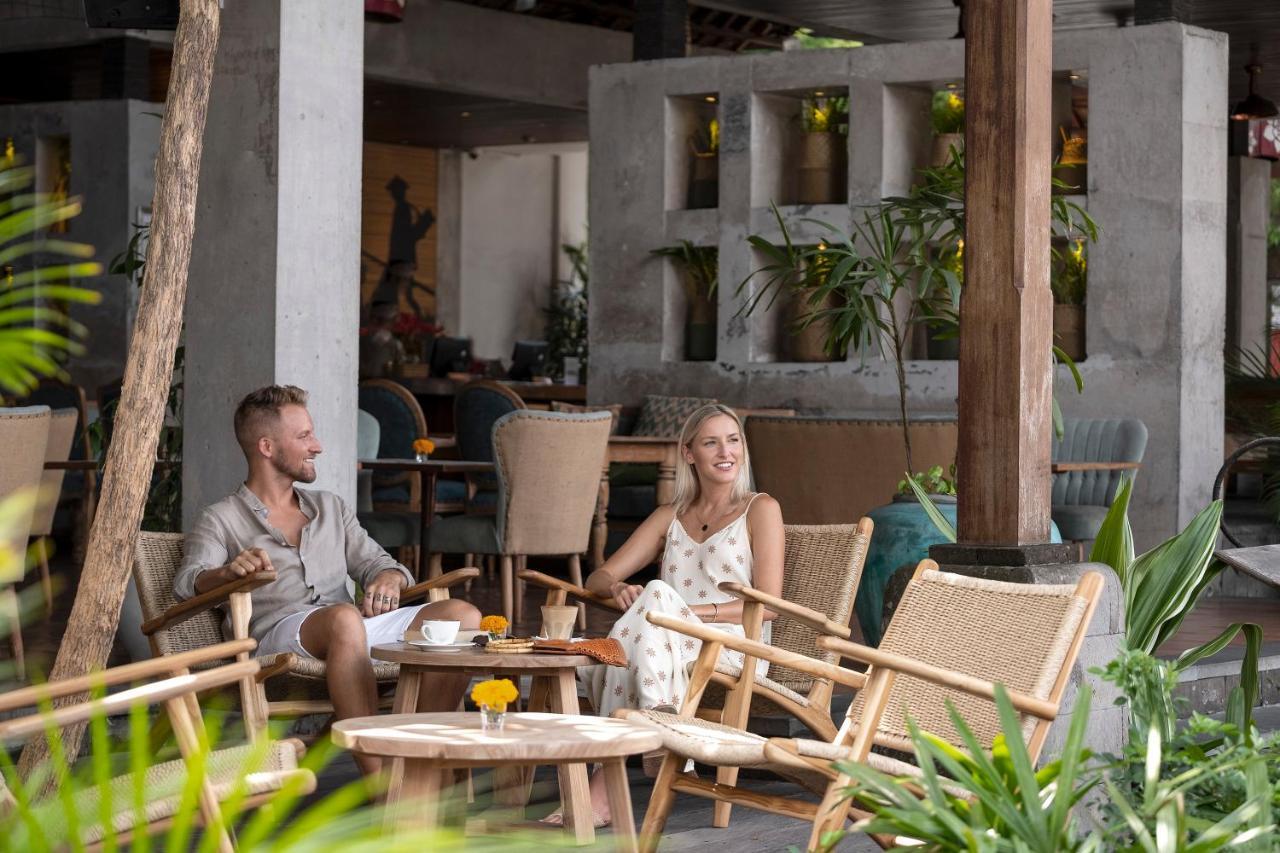 Alaya Resort Ubud Exteriér fotografie The restaurant at the hotel